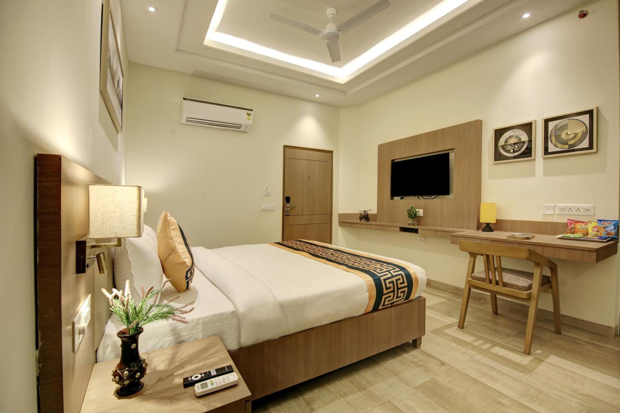 Airport Hotel Claytone Neu-Delhi Exterior foto